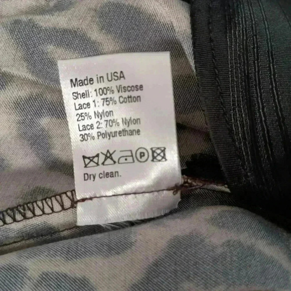 Commission Skirt Pleated Knee Length Lace Trim Autumn Winter 2021 Women's 8 - Picture 8 of 8